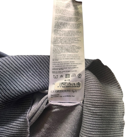 Authentic Georgio Armani knit sweater - Picture 5 of 5